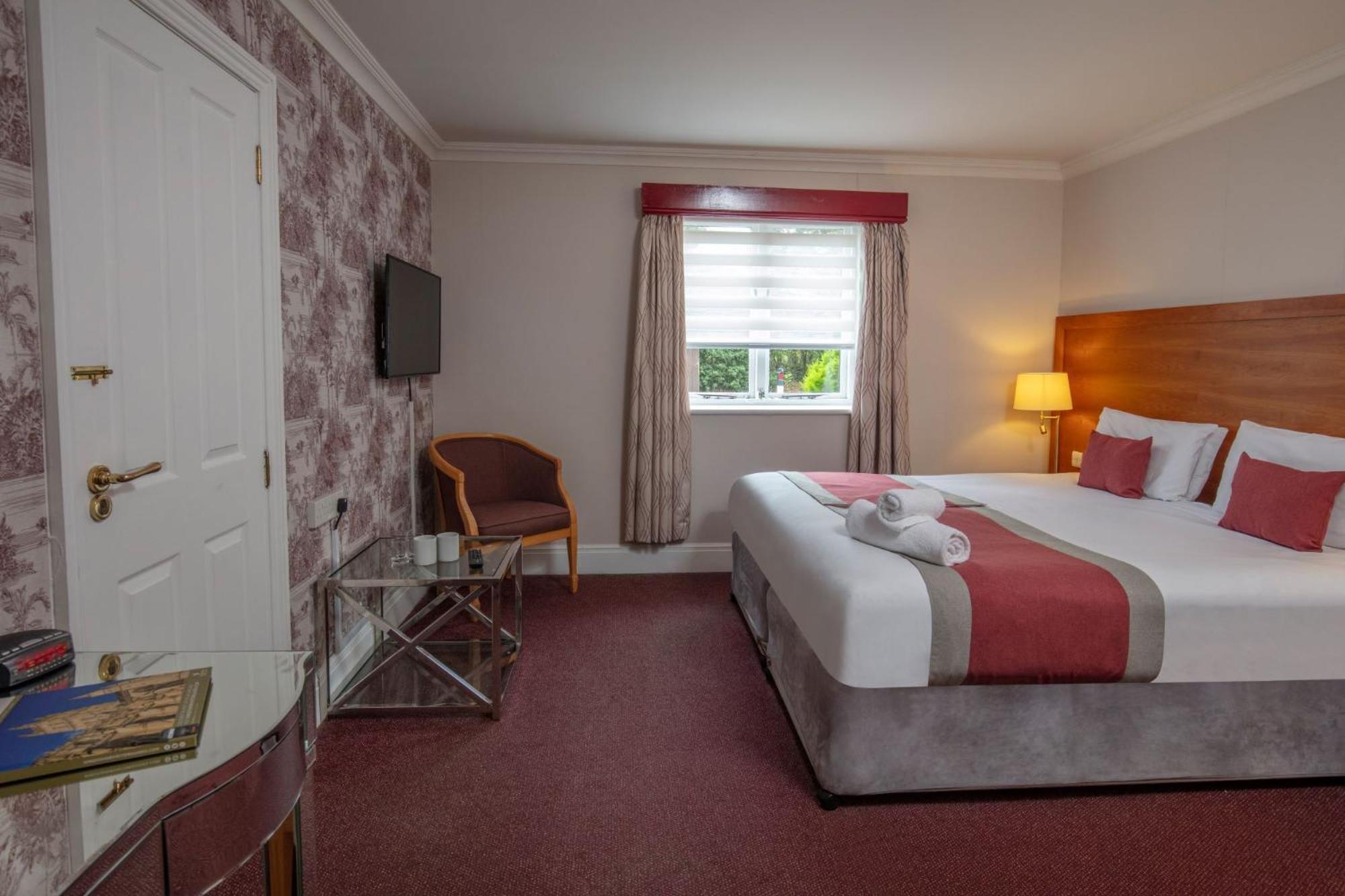 Best Western Gables Hotel Falfield Ngoại thất bức ảnh